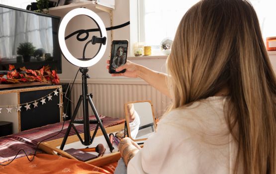 Algorithme et viralité : les coulisses du succès TikTok